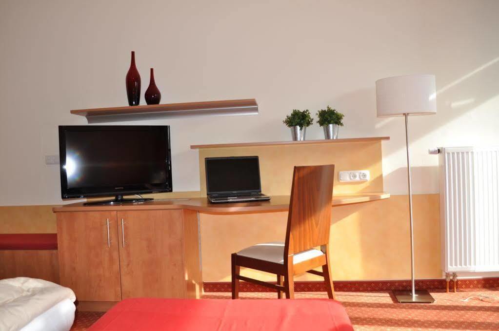 Hotel-Von-Heyden Tegernheim Kültér fotó